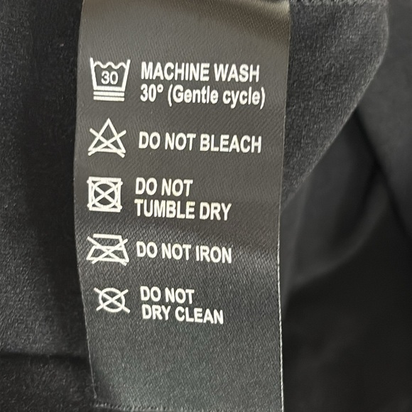 Apricoat Thermal Shirt in Black & Grey - NWOT - Size M/L - Picture 8 of 8